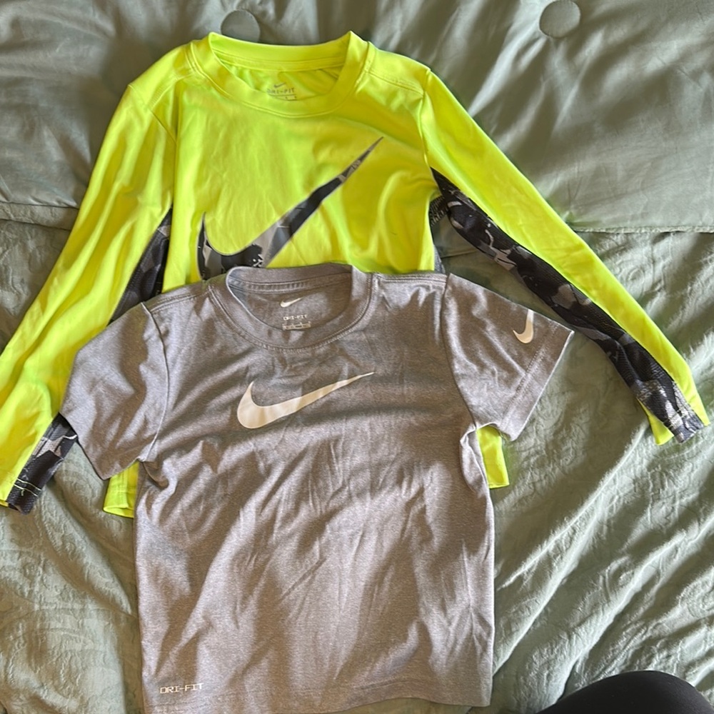 Nike Gray and Yellow Long Sleeve Tees for Active Wear